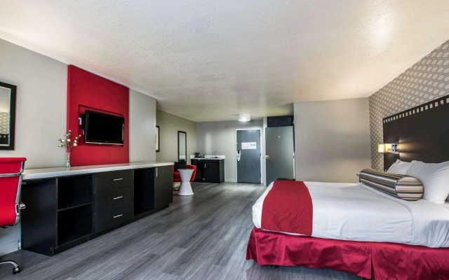 photo 4 of Tilt Hotel Universal-Hollywood, an AGA Collection Hotel