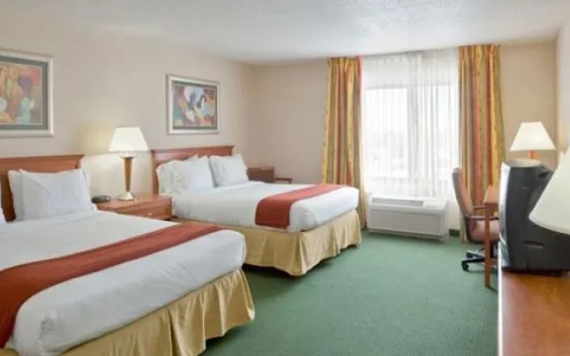 photo 4 of Holiday Inn Express Village West
