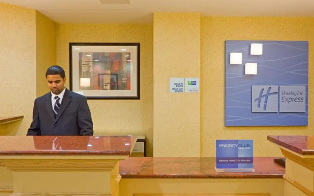 photo 2 of Holiday Inn Express New York City-Wall Street