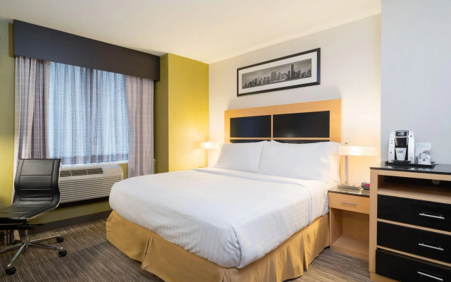 photo 4 of Holiday Inn Express New York City-Wall Street