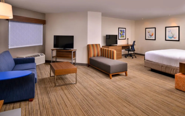 photo 2 of Holiday Inn Express Walnut Creek by IHG