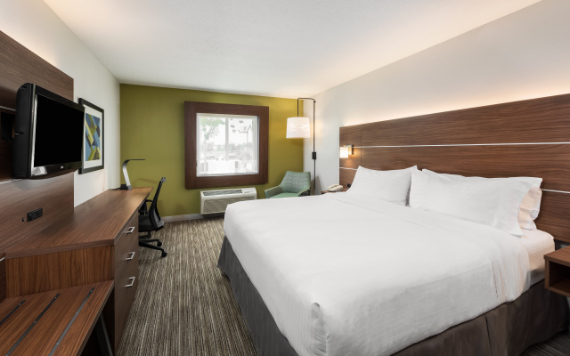 photo 4 of Holiday Inn Express Warrenton by IHG