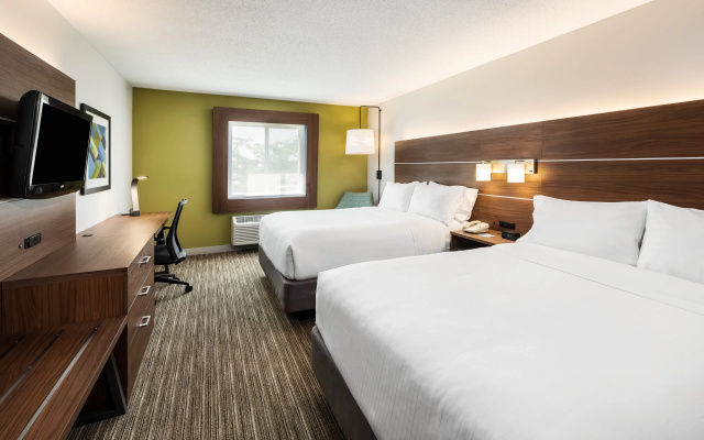 photo 5 of Holiday Inn Express Warrenton by IHG