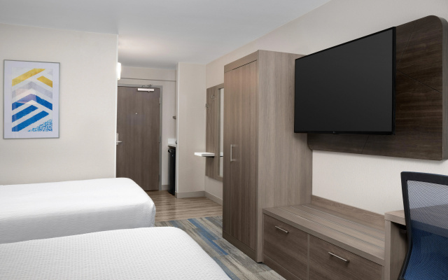 photo 5 of Holiday Inn Express Washington DC - BW Parkway by IHG