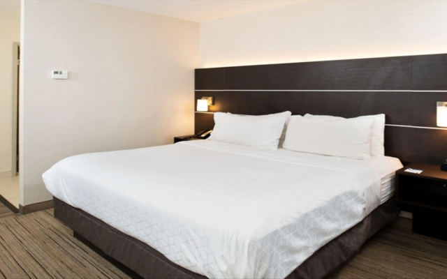 photo 3 of Holiday Inn Express West Cincinnati by IHG