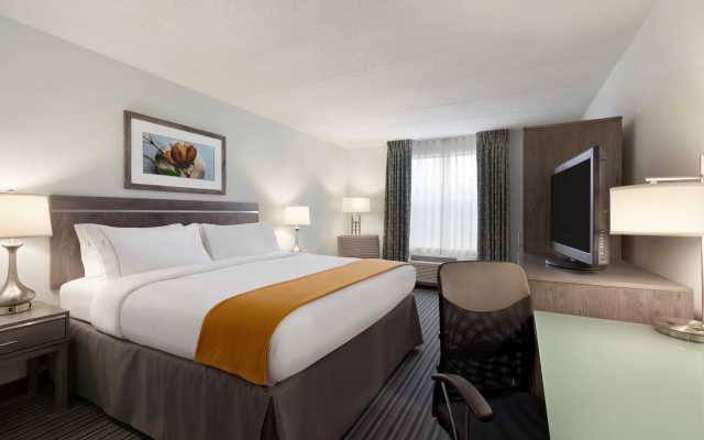 photo 3 of Holiday Inn Express Williamsburg North by IHG