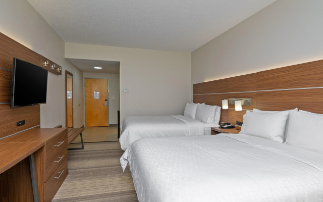 photo 4 of Holiday Inn Express Hotel & Suites Woodbridge by IHG