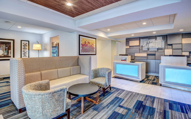 photo 5 of Holiday Inn Express Woodbridge by IHG