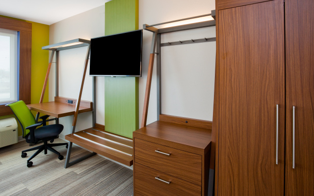 photo 3 of Holiday Inn Express & Suites Des Moines Downtown by IHG