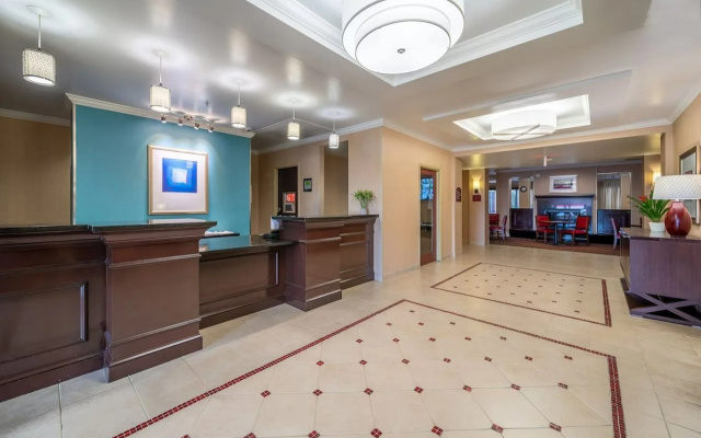 photo 2 of City Express by Marriott Washington, DC Northeast