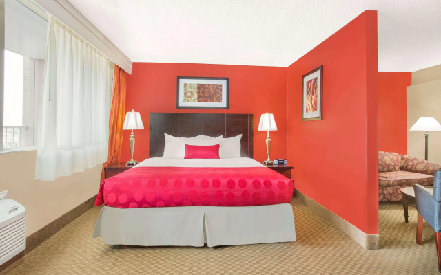 photo 3 of Ramada Plaza by Wyndham Fayetteville Fort Bragg Area