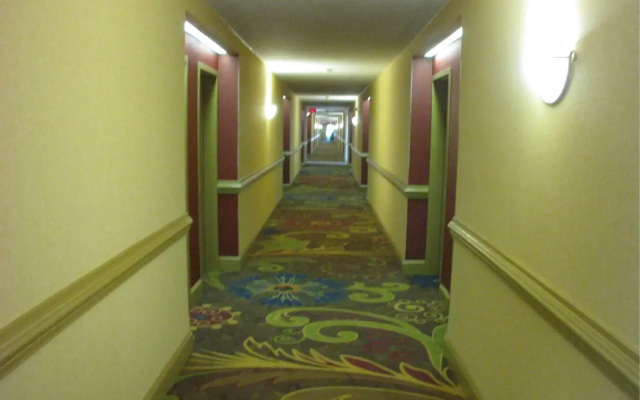 photo 2 of Holiday Inn Fayetteville-I-95 South