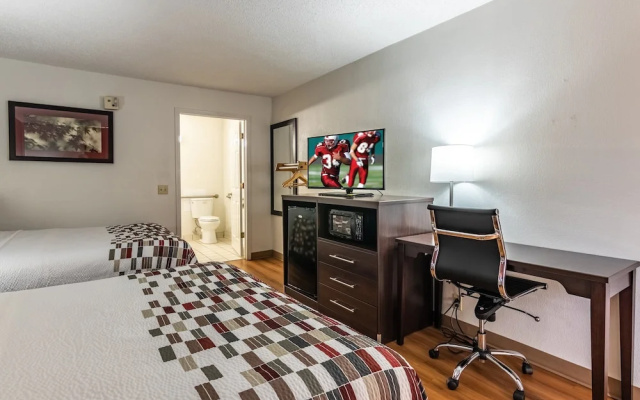 photo 5 of Holiday Inn Forsyth-I-75 (Exit 186)