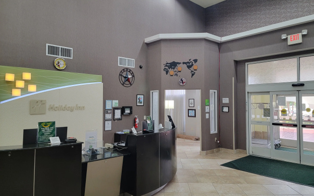 photo 2 of Holiday Inn Garland by IHG