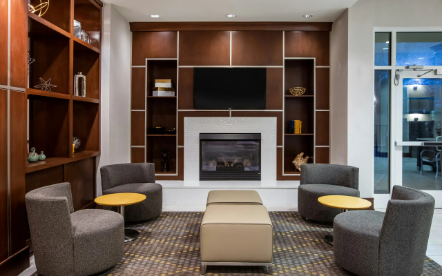 photo 2 of Holiday Inn Gulfport Airport by IHG