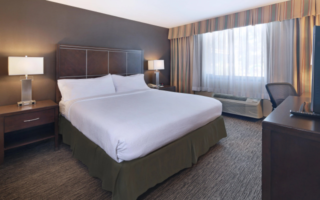 photo 3 of Holiday Inn Hotel & Suites Anaheim by IHG