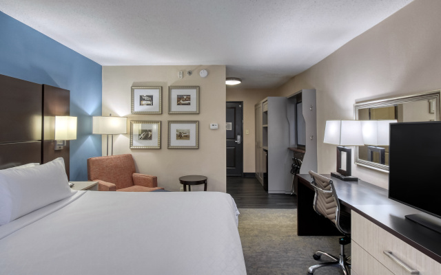 photo 3 of Holiday Inn Hotel & Suites Atlanta Airport-North by IHG