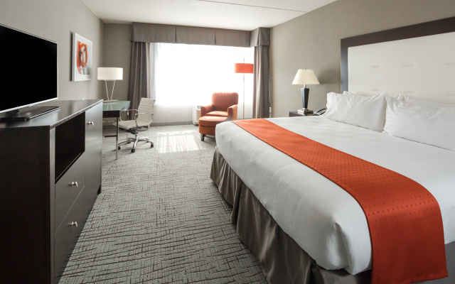 photo 4 of Holiday Inn Hotel & Suites Davenport by IHG