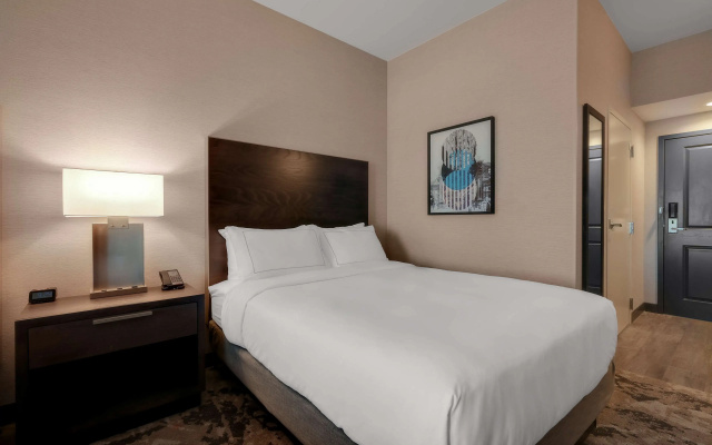photo 5 of DoubleTree by Hilton Denver International Airport