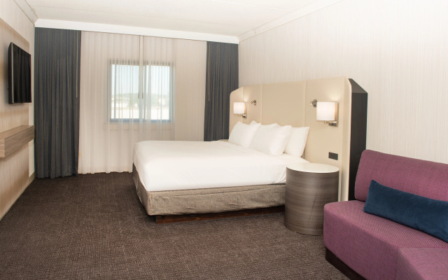 photo 3 of Delta Hotels by Marriott Detroit Novi