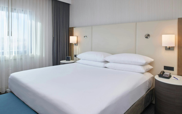 photo 4 of Delta Hotels by Marriott Detroit Novi