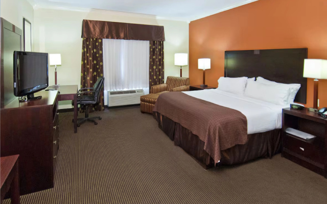 photo 4 of Wyndham Lake Charles Hotel