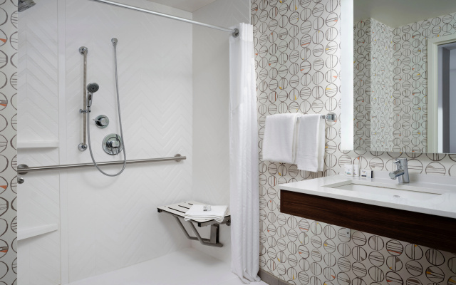 photo 5 of Holiday Inn & Suites Marlborough by IHG