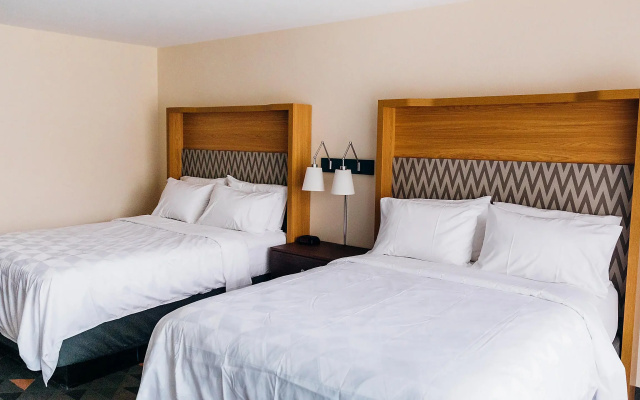 photo 4 of Holiday Inn Phoenix-Mesa/Chandler by IHG