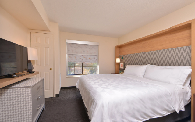 photo 5 of Holiday Inn Hotel & Suites Raleigh / Cary by IHG
