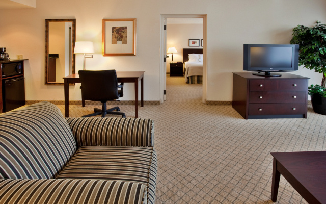 photo 3 of Holiday Inn Hotel & Suites Springfield - I-44 by IHG