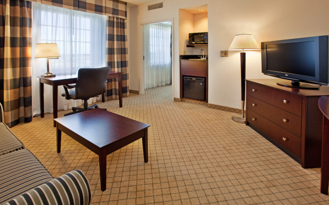 photo 4 of Holiday Inn Hotel & Suites Springfield - I-44 by IHG