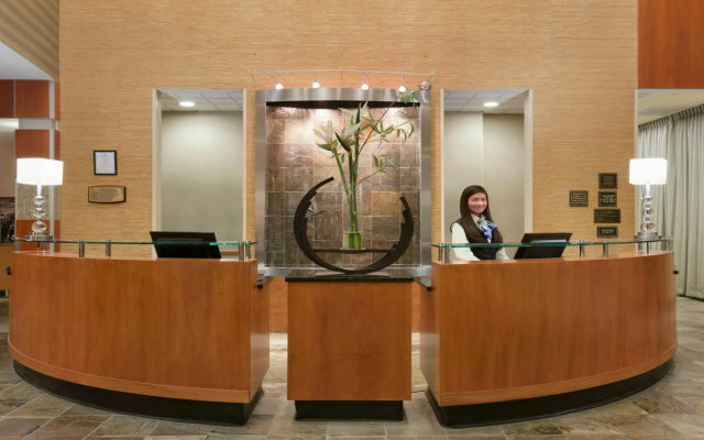 photo 2 of Holiday Inn Hotel & Suites Williamsburg-Historic Gateway by IHG