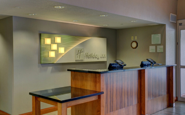photo 2 of Holiday Inn Hotel & Suites-Milwaukee Airport by IHG
