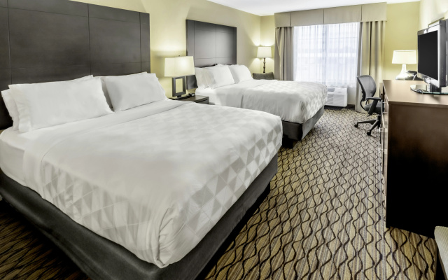 photo 5 of Holiday Inn Hotel & Suites-Milwaukee Airport by IHG