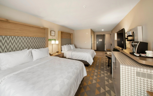 photo 5 of Holiday Inn & Suites Decatur-Forsyth by IHG