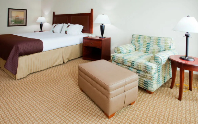photo 2 of Holiday Inn Hotel & Suites Asheville Downtown