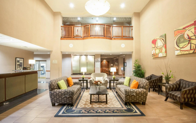 photo 2 of Holiday Inn & Suites Goodyear - West Phoenix Area by IHG