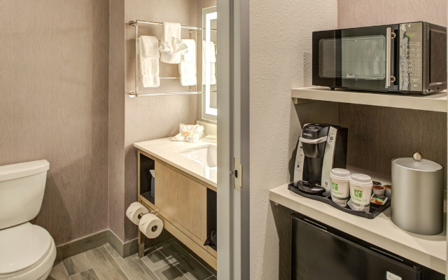 photo 5 of Holiday Inn Hotel & Suites Houston West - Katy Mills by IHG