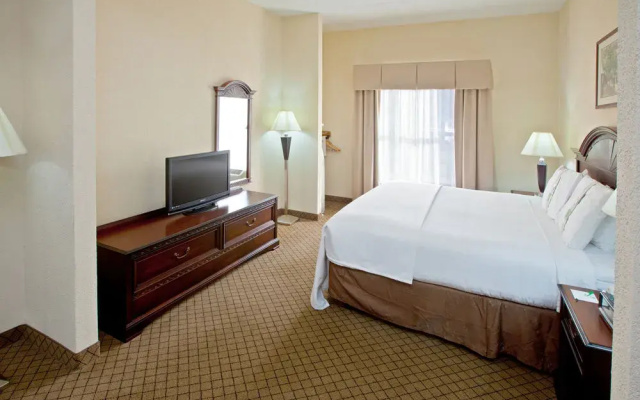 photo 2 of Holiday Inn Hotel & Suites Huntington-Civic Arena