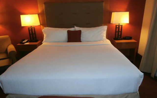 photo 3 of Holiday Inn & Suites Oakland Airport, An Ihg Hotel