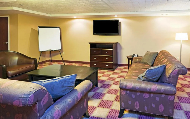 photo 4 of Holiday Inn Hotel & Suites Rochester - Marketplace
