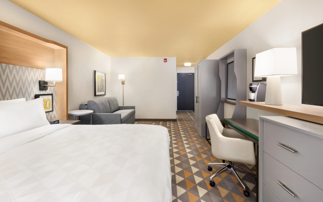 photo 5 of Holiday Inn Houston Intercontinental Airport by IHG