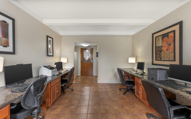 photo 3 of Best Western Plus Madison-Huntsville Hotel