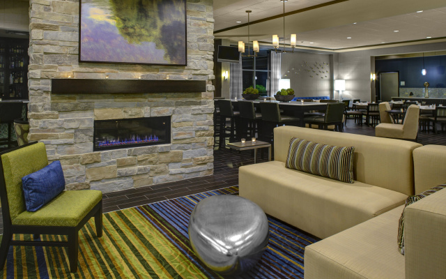 photo 2 of Holiday Inn Indianapolis Carmel by IHG