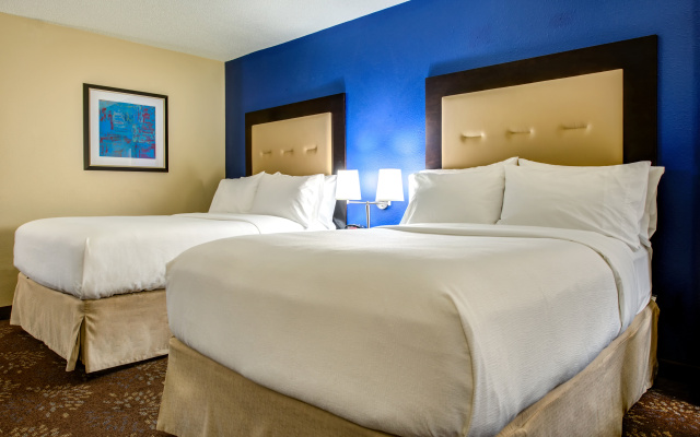 photo 3 of Holiday Inn Indianapolis Carmel by IHG