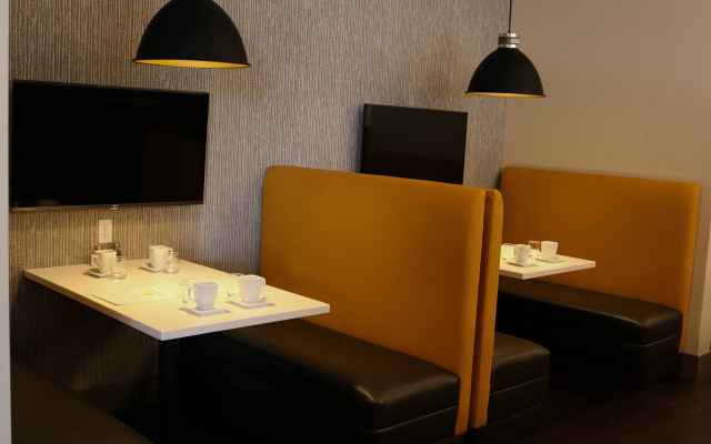 photo 3 of Holiday Inn Jonesboro by IHG