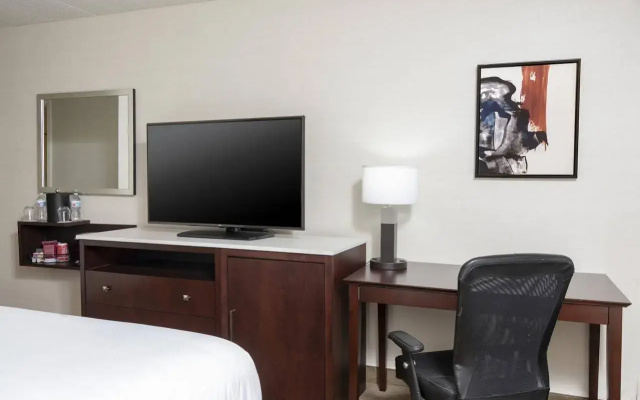 photo 3 of Delta Hotels by Marriott Kalamazoo Conference Center