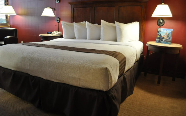 photo 3 of Adam's Mark Hotel & Conference Center