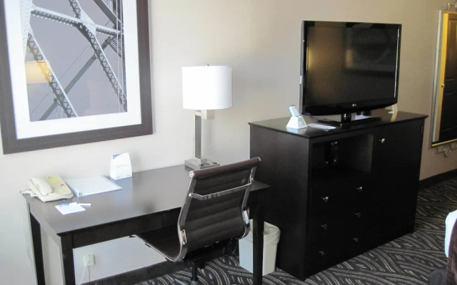 photo 3 of Holiday Inn Kingston