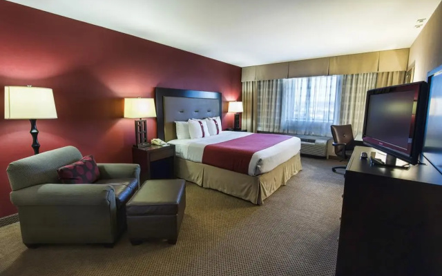 photo 3 of Holiday Inn Los Angeles - LAX Airport by IHG